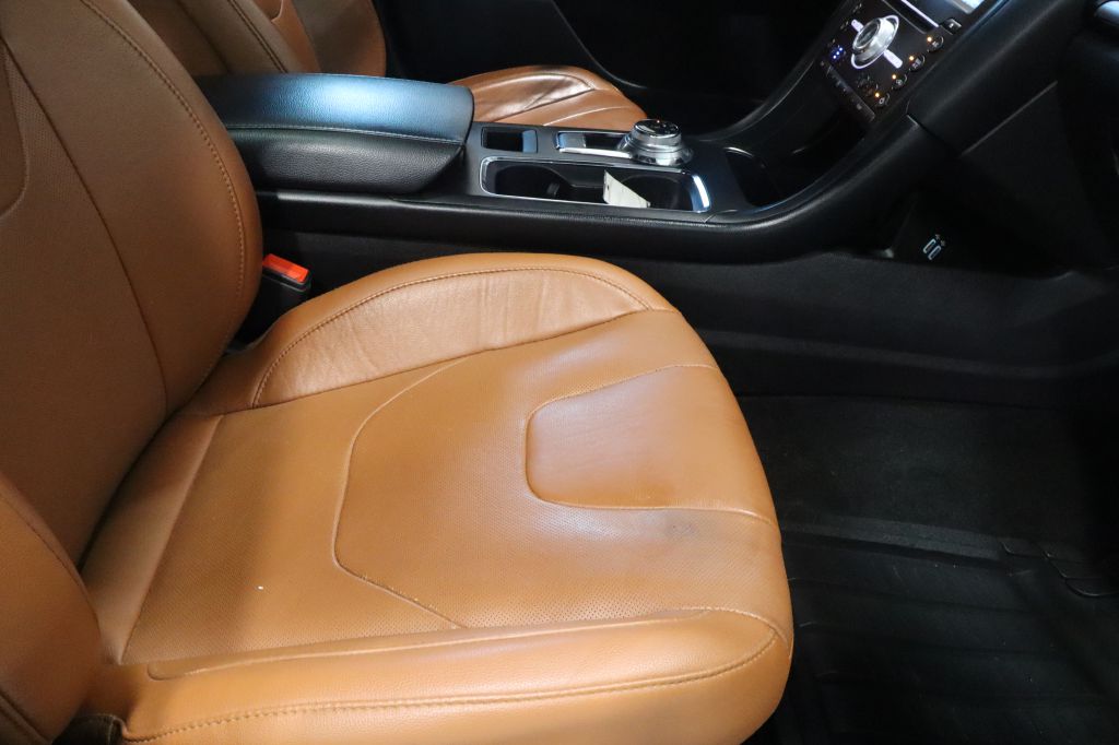 Photo 38 of this FORD FUSION