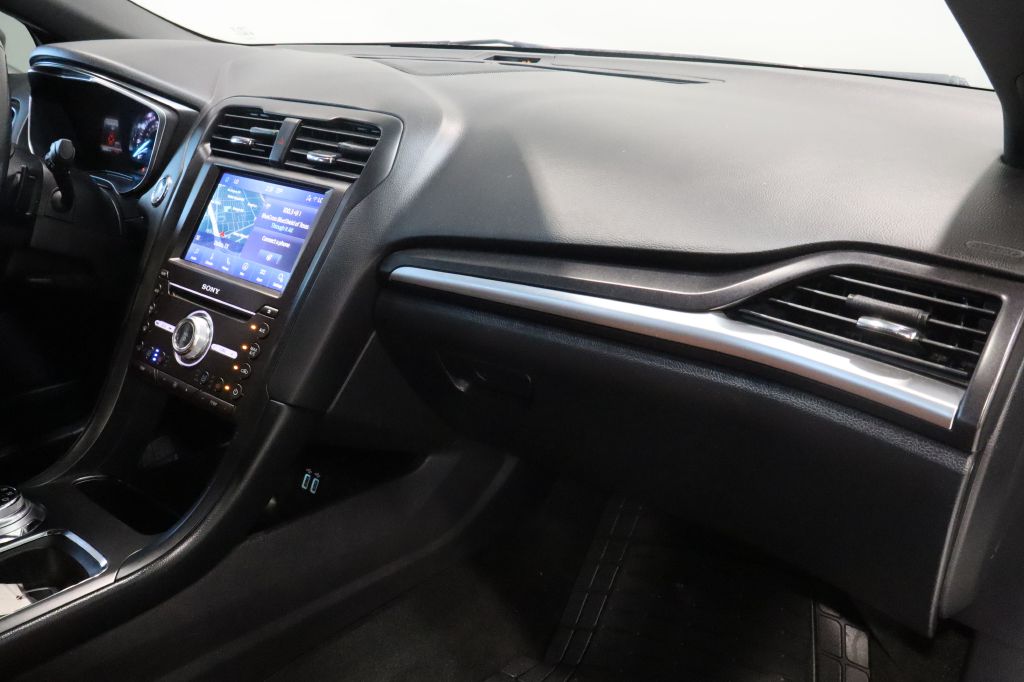 Photo 40 of this FORD FUSION