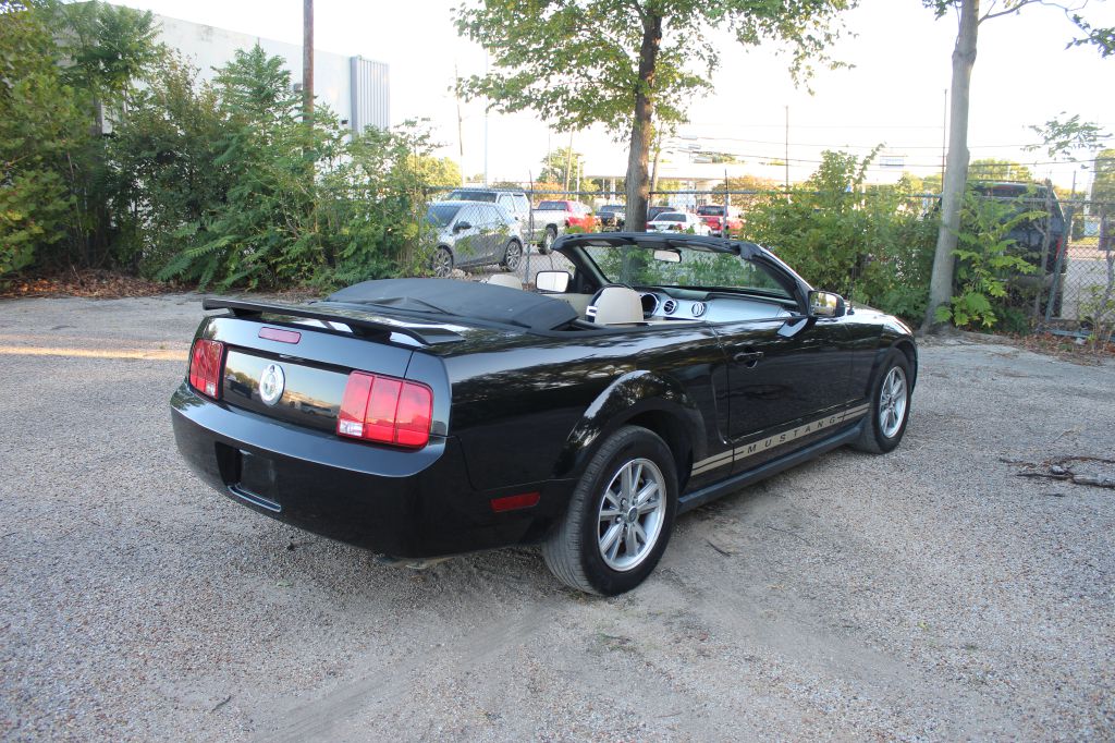 Photo 5 of this FORD MUSTANG