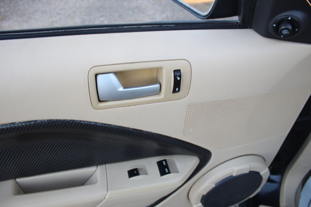 Photo 9 of this FORD MUSTANG