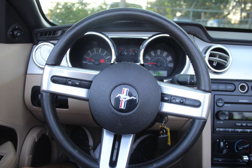 Photo 13 of this FORD MUSTANG