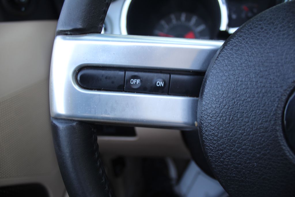 Photo 14 of this FORD MUSTANG