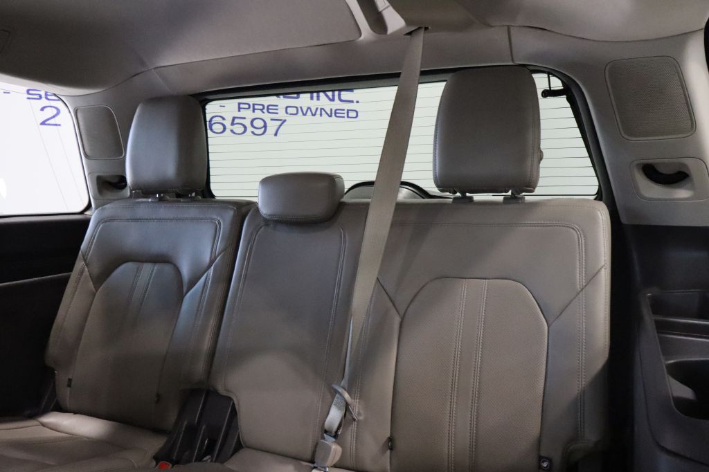 Photo 24 of this FORD EXPEDITION