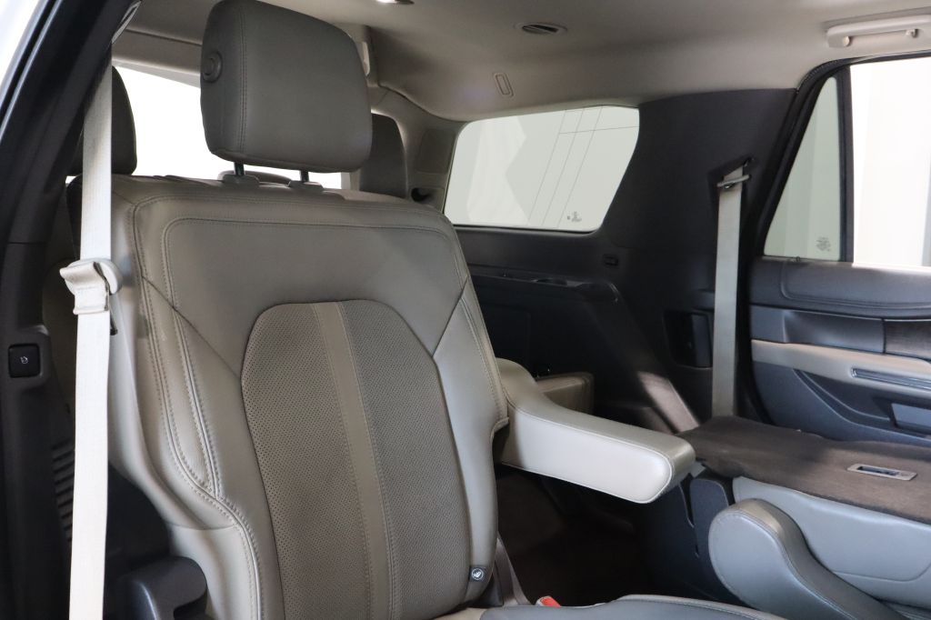 Photo 29 of this FORD EXPEDITION