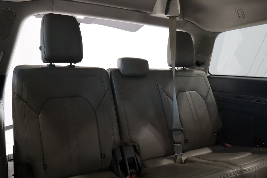Photo 31 of this FORD EXPEDITION