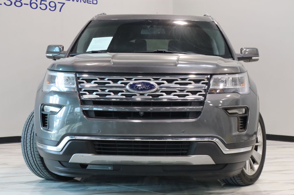Photo 3 of this FORD EXPLORER