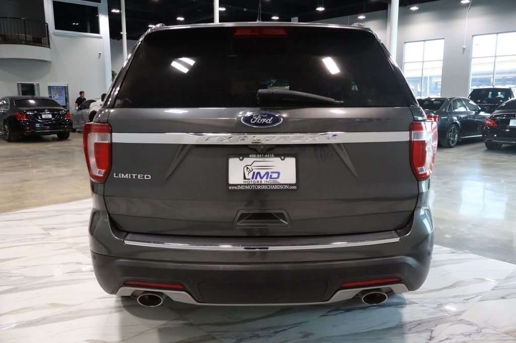 Photo 7 of this FORD EXPLORER