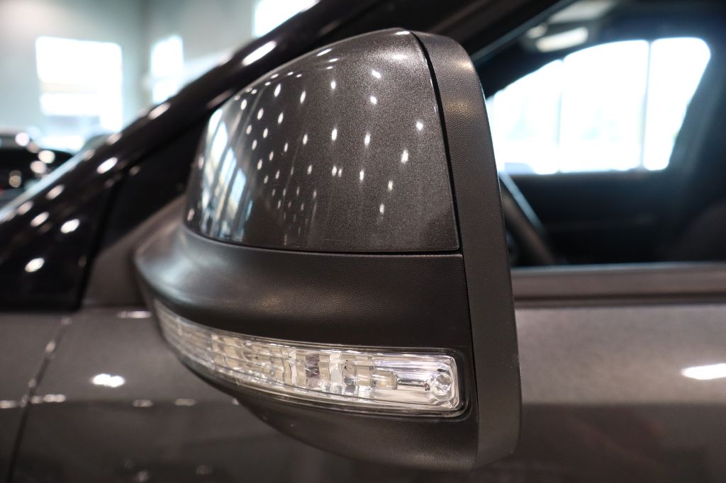 Photo 10 of this FORD EXPLORER
