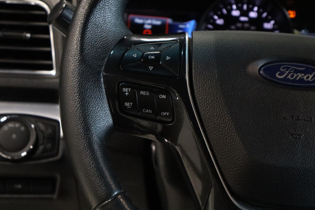 Photo 17 of this FORD EXPLORER