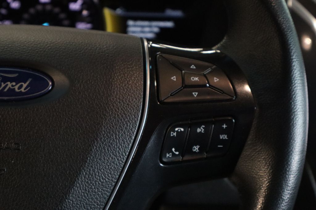 Photo 18 of this FORD EXPLORER