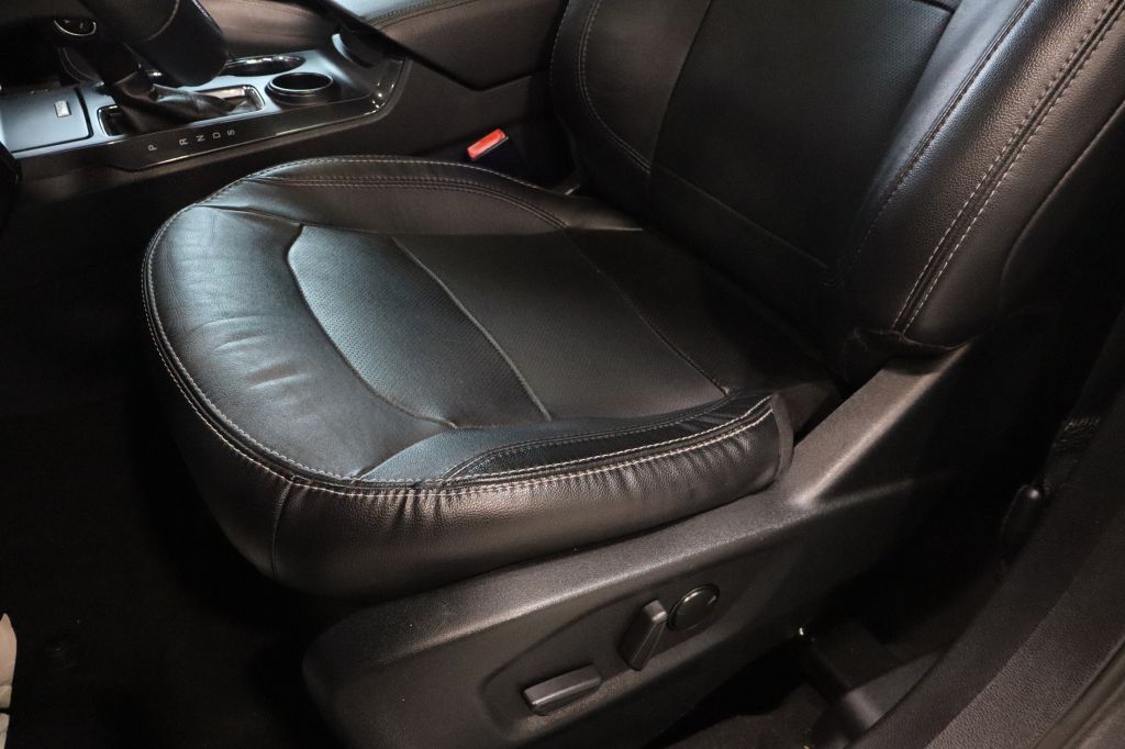 Photo 22 of this FORD EXPLORER