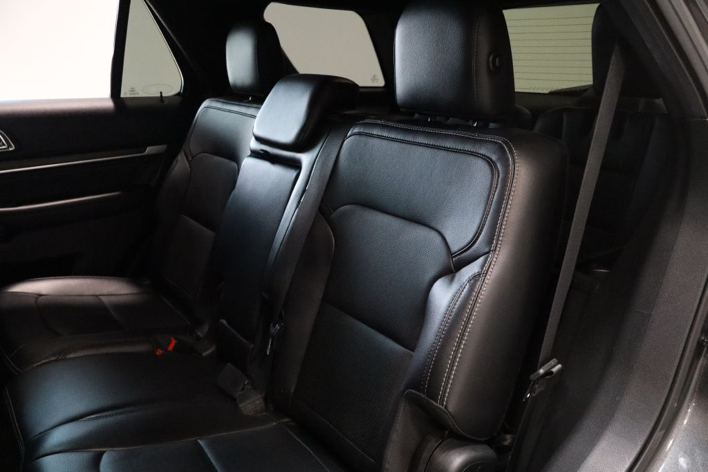 Photo 26 of this FORD EXPLORER