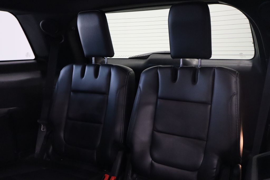 Photo 28 of this FORD EXPLORER