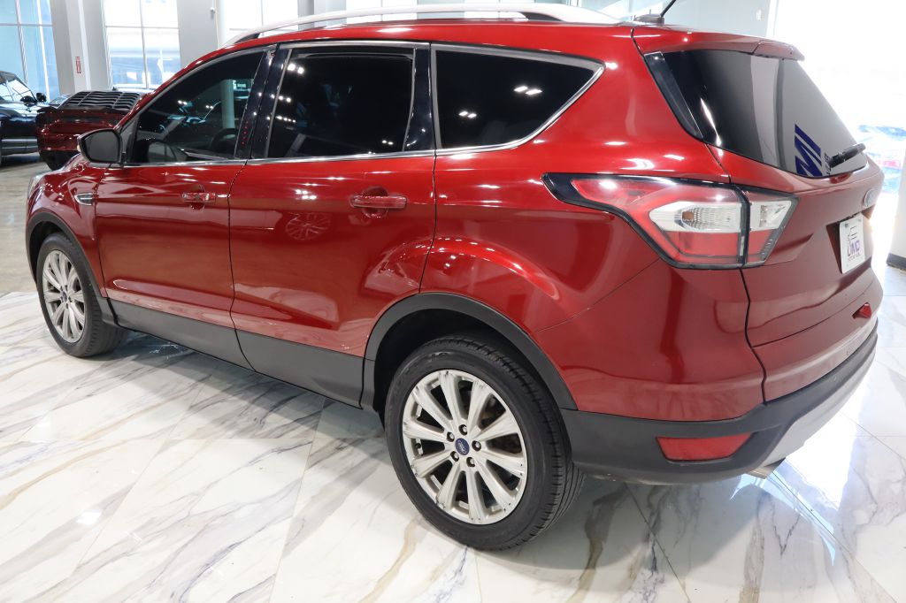 Photo 5 of this FORD ESCAPE