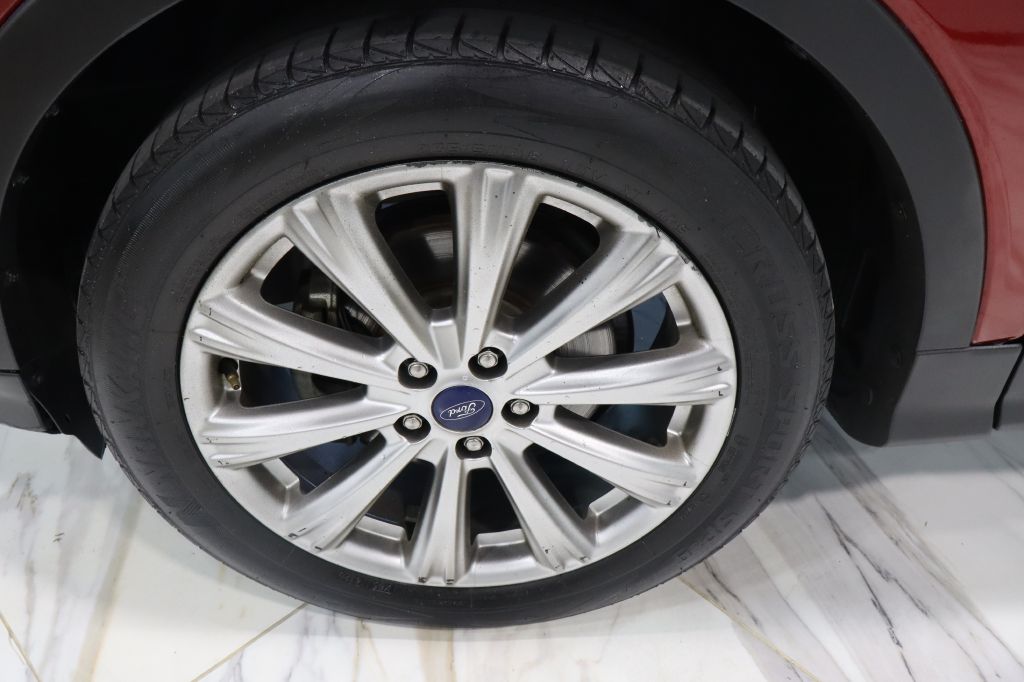 Photo 11 of this FORD ESCAPE
