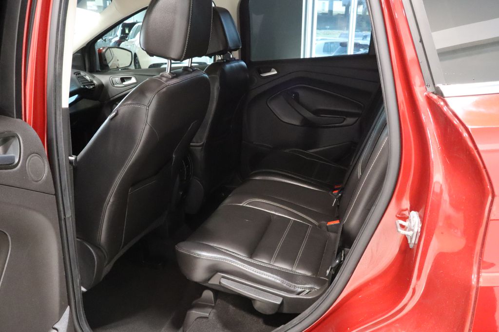 Photo 18 of this FORD ESCAPE