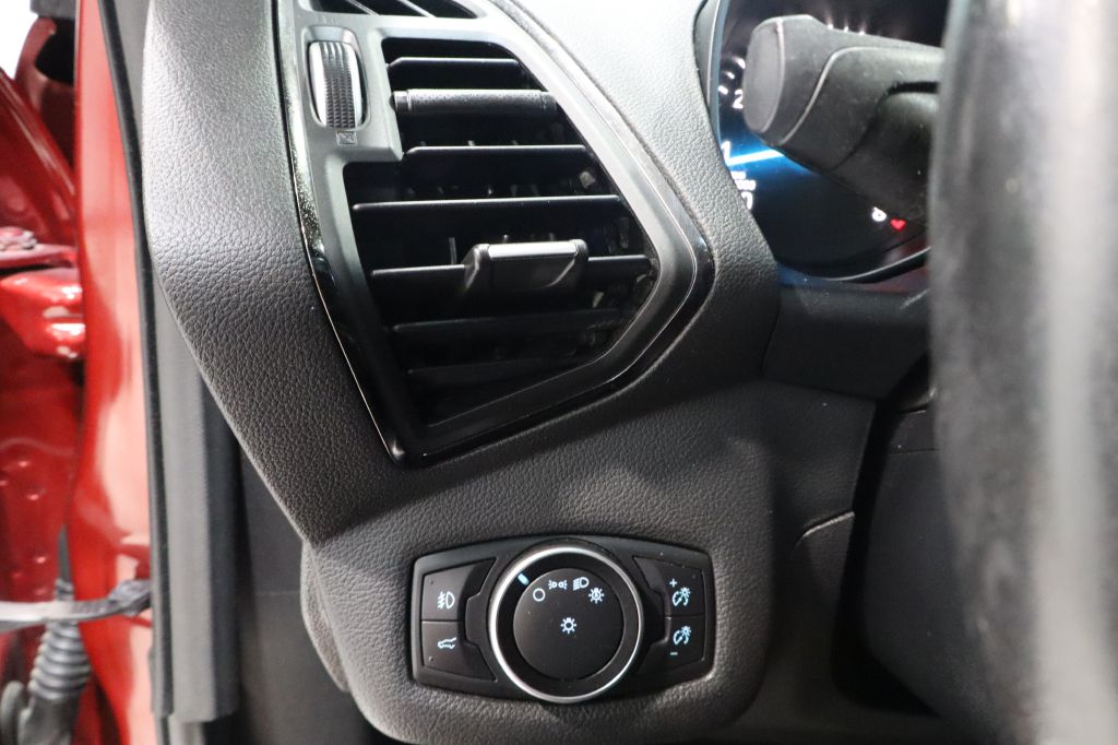 Photo 20 of this FORD ESCAPE