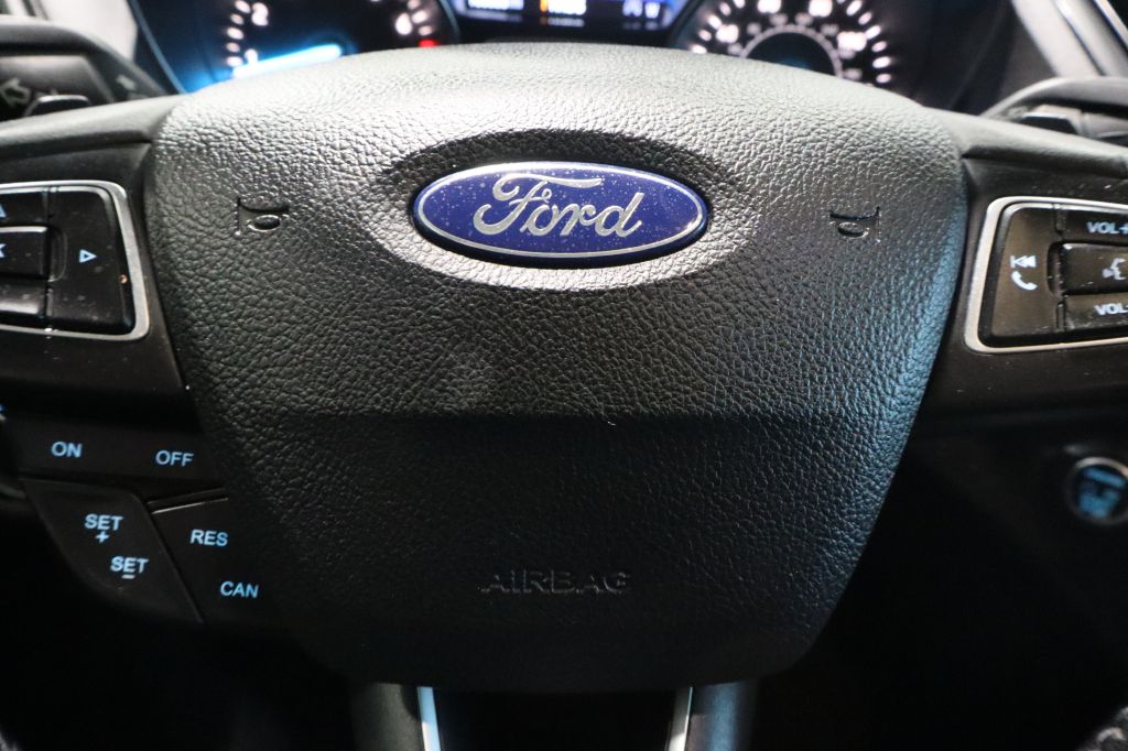Photo 26 of this FORD ESCAPE