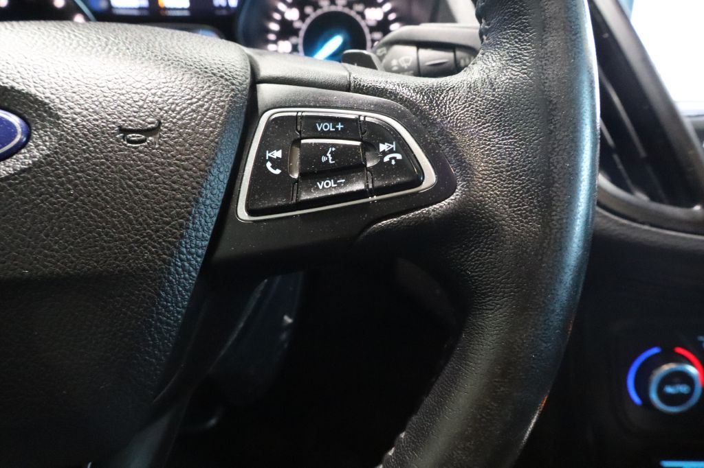 Photo 27 of this FORD ESCAPE