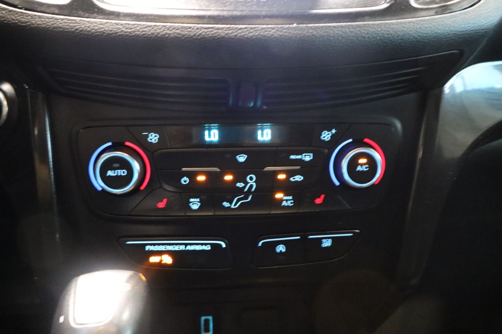 Photo 30 of this FORD ESCAPE