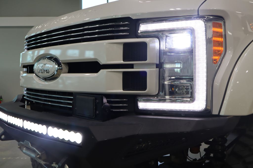 Photo 21 of this FORD F250