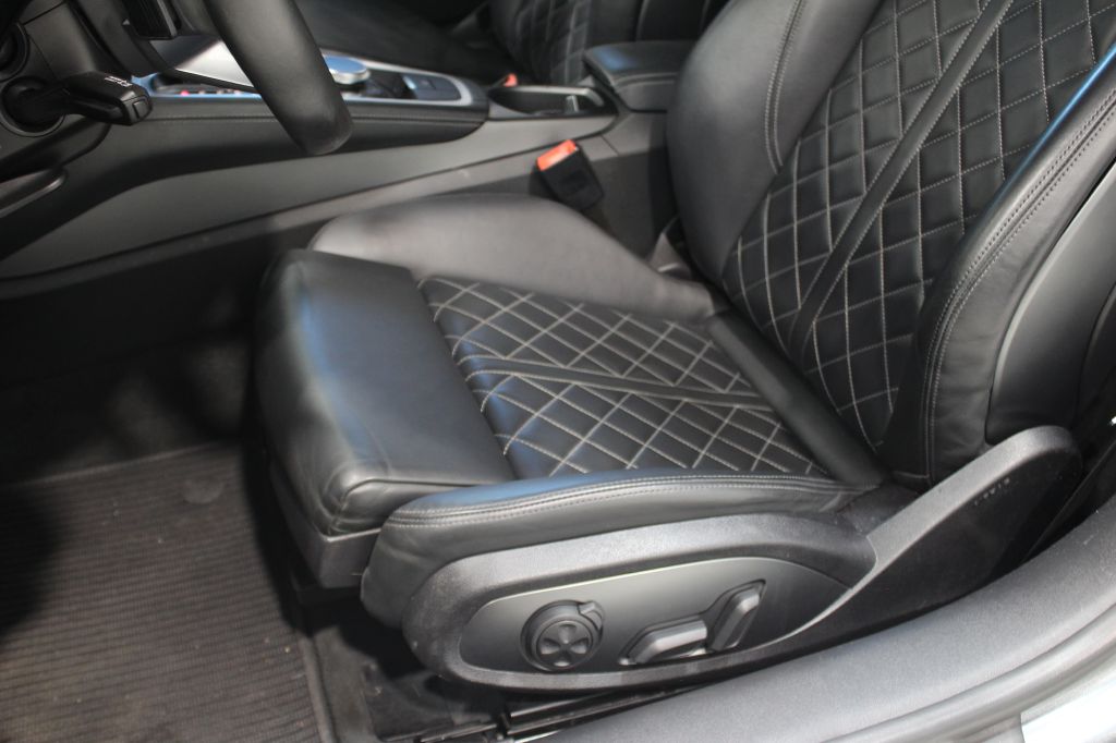 Photo 11 of this AUDI TTS