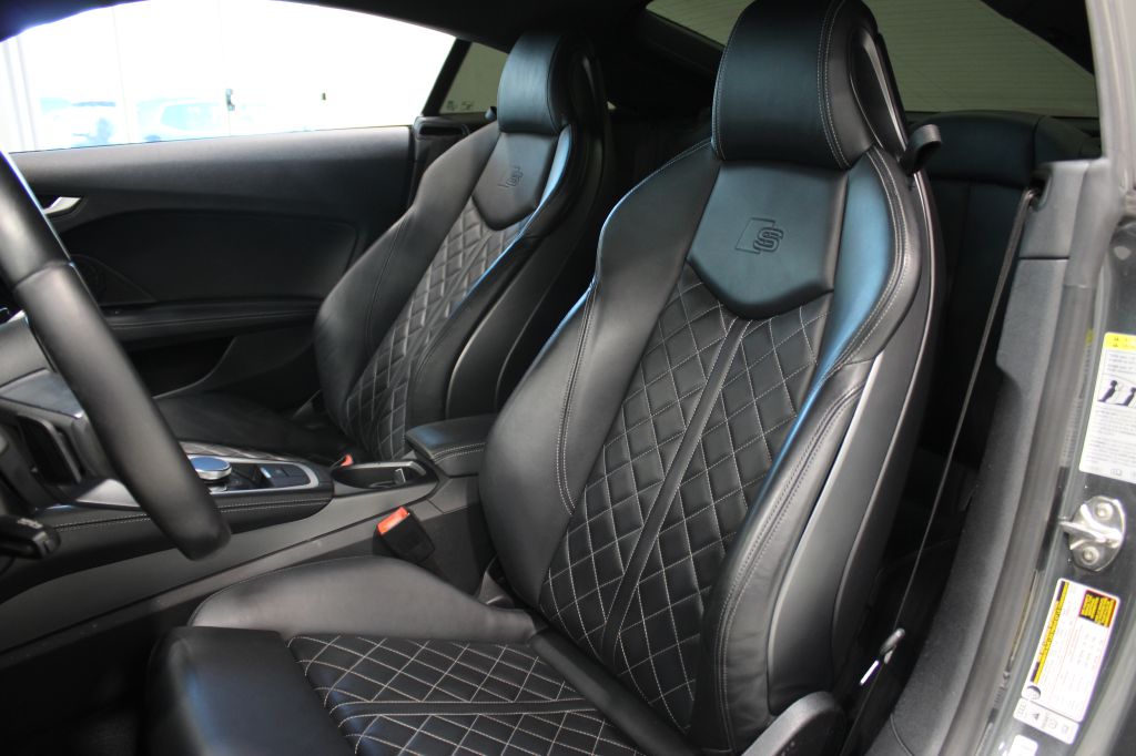 Photo 12 of this AUDI TTS