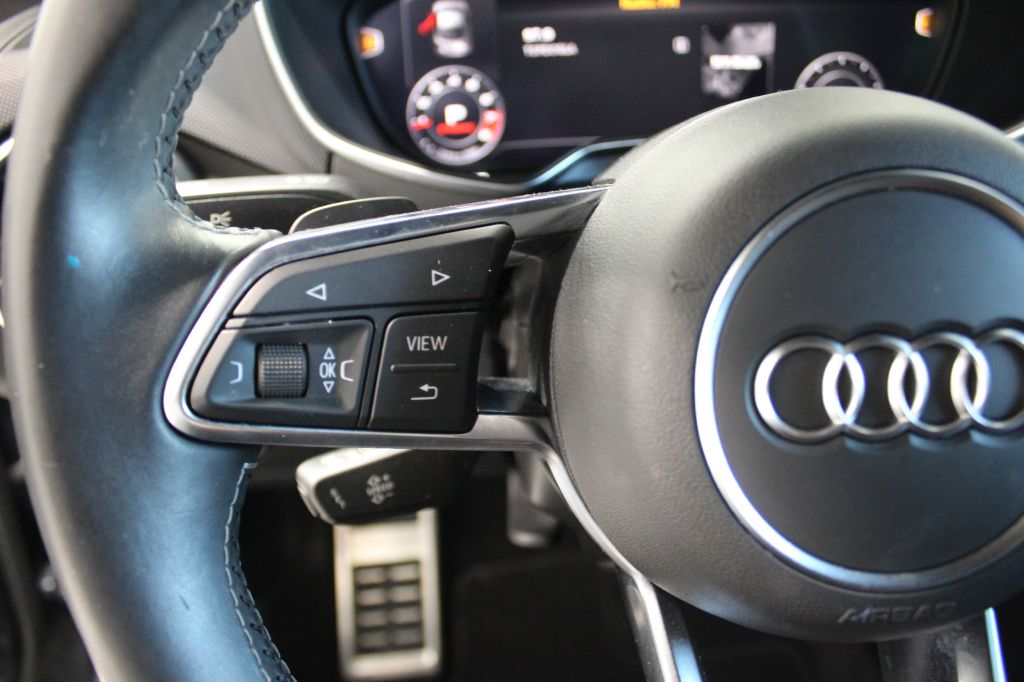Photo 16 of this AUDI TTS