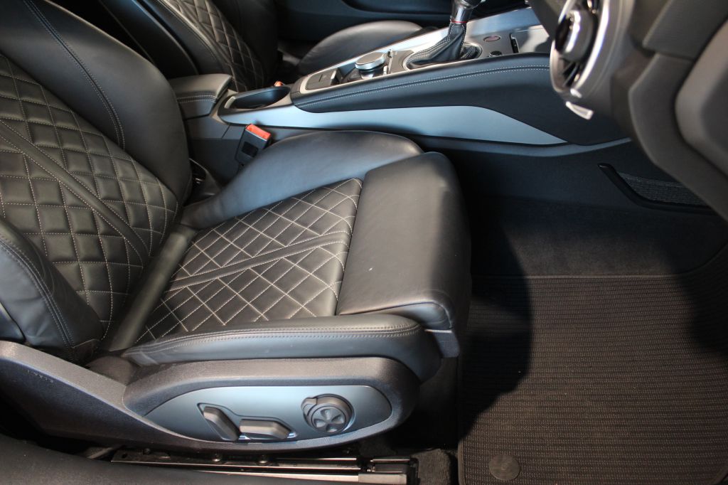 Photo 22 of this AUDI TTS
