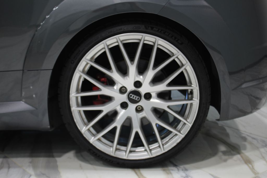 Photo 26 of this AUDI TTS