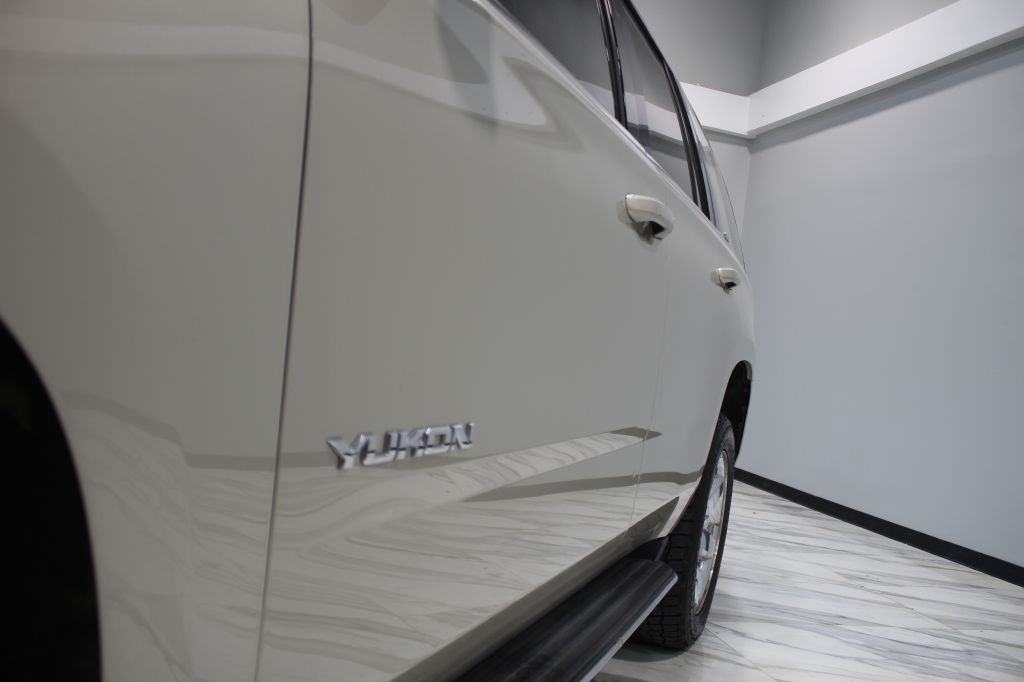Photo 13 of this GMC YUKON