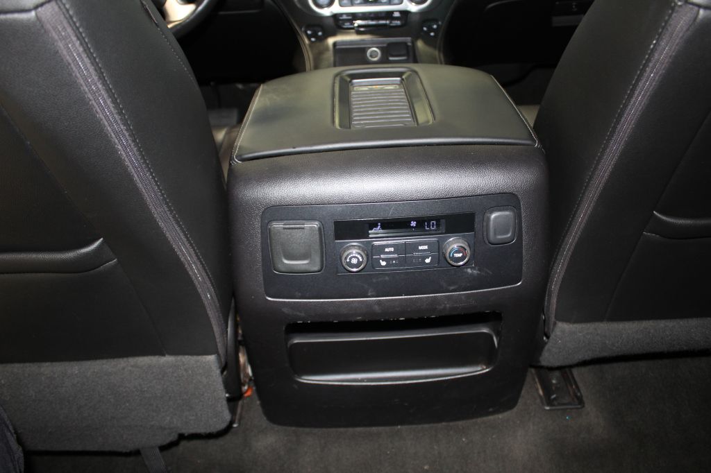 Photo 36 of this GMC YUKON