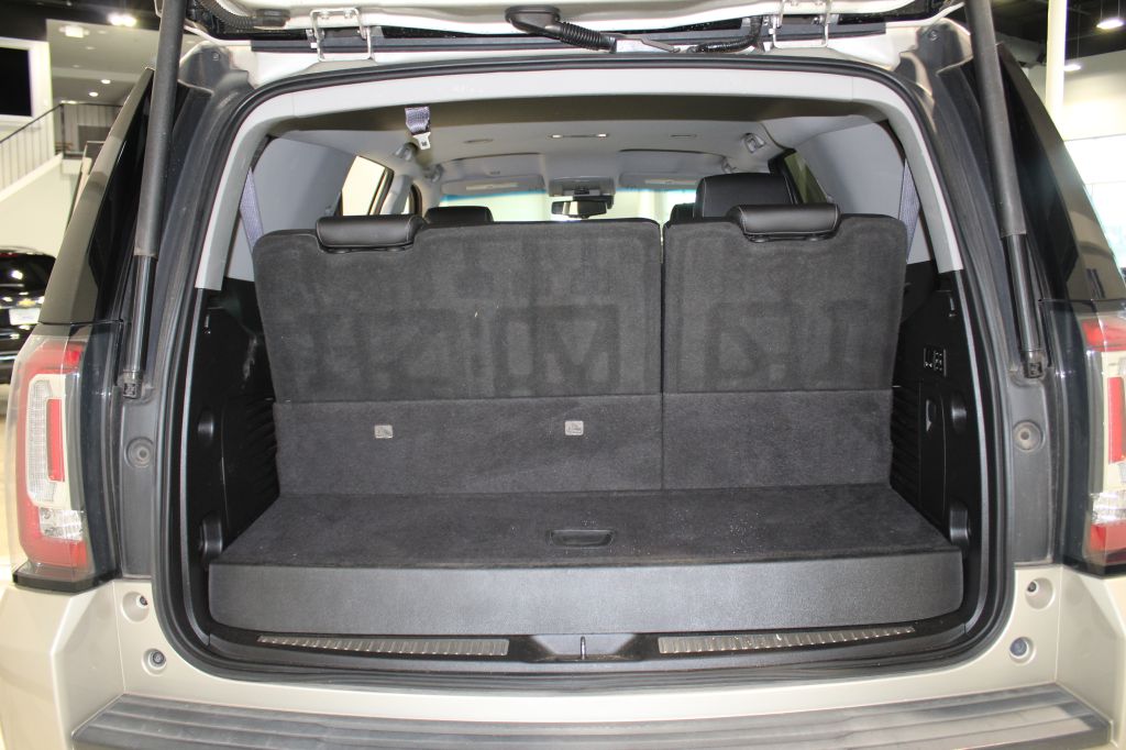 Photo 39 of this GMC YUKON
