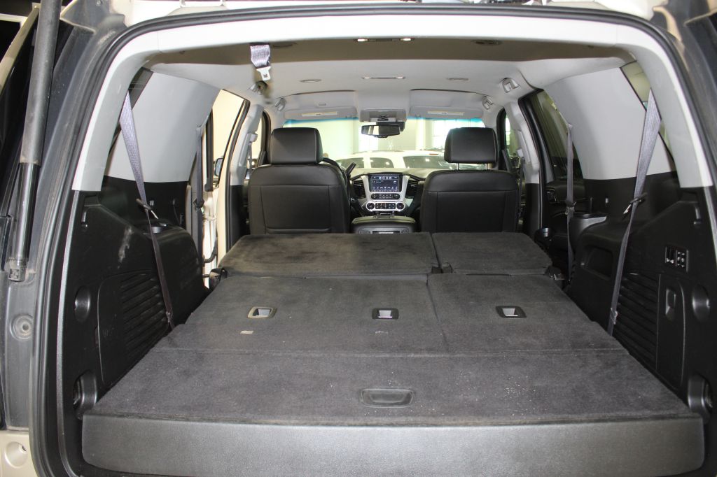 Photo 41 of this GMC YUKON