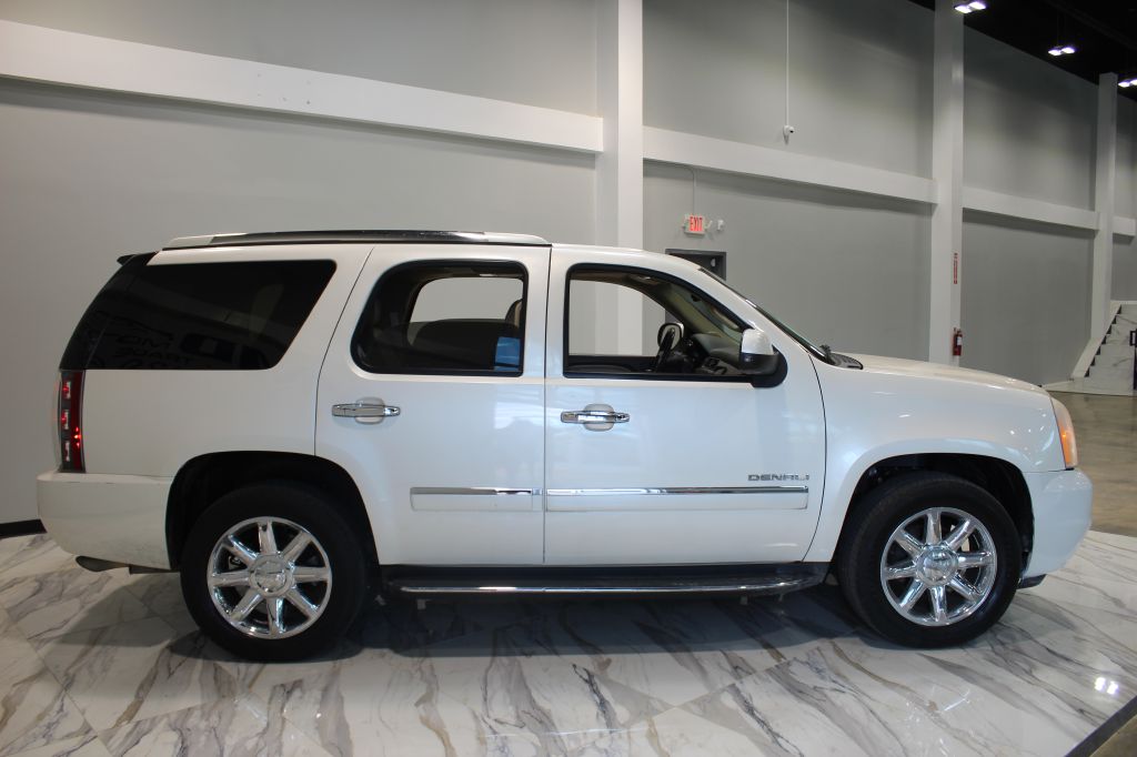 Photo 4 of this GMC YUKON