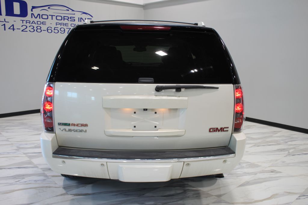 Photo 6 of this GMC YUKON