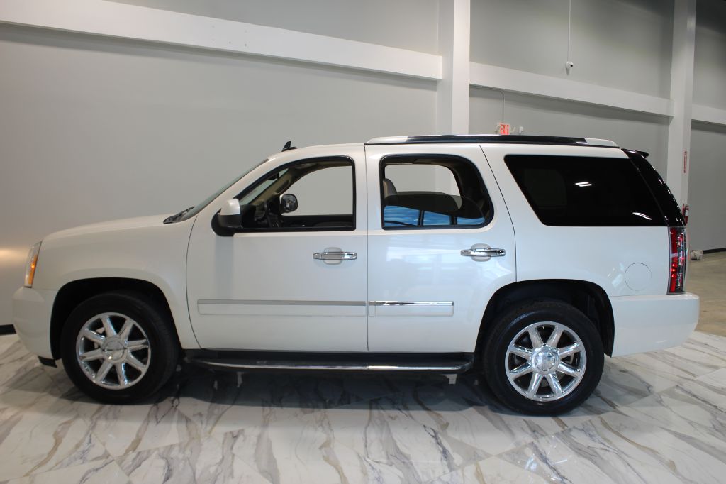 Photo 8 of this GMC YUKON