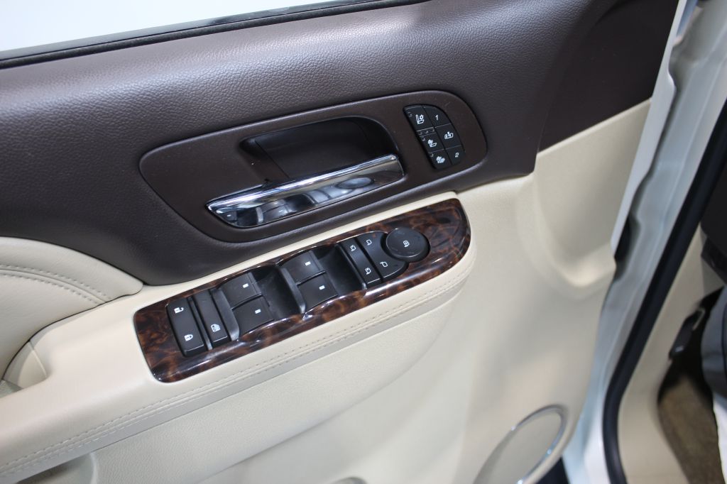 Photo 10 of this GMC YUKON