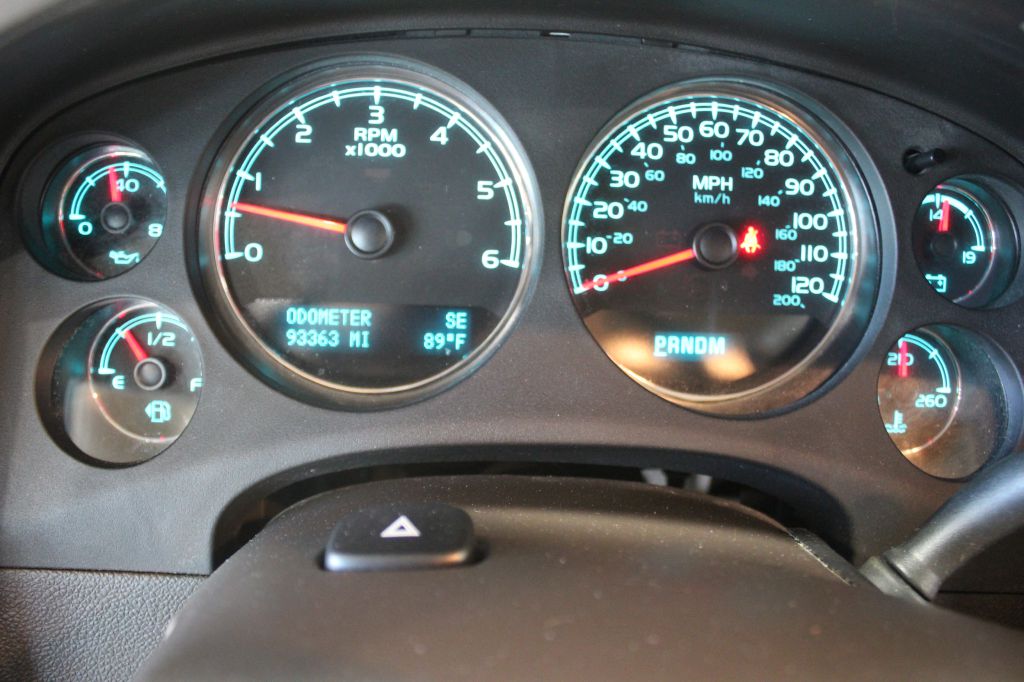 Photo 12 of this GMC YUKON