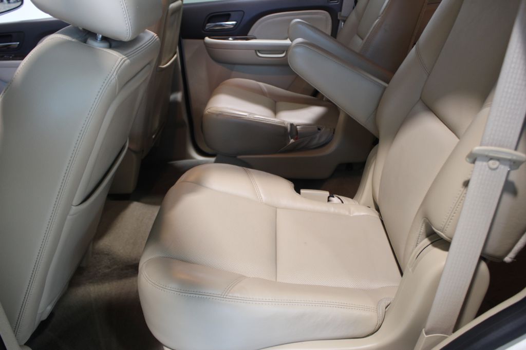 Photo 26 of this GMC YUKON