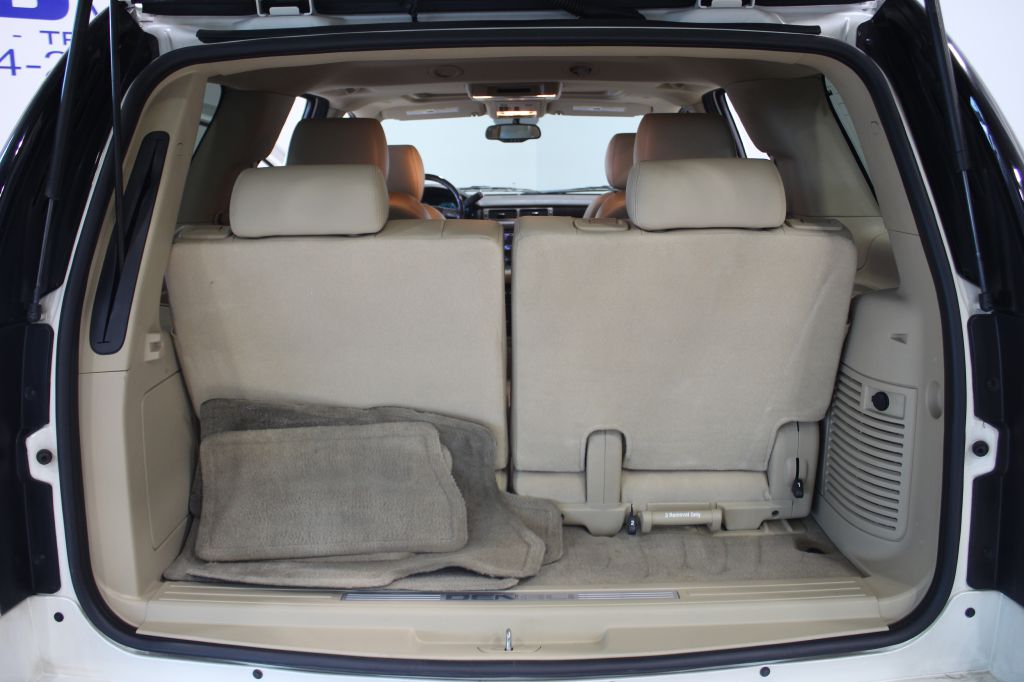 Photo 30 of this GMC YUKON