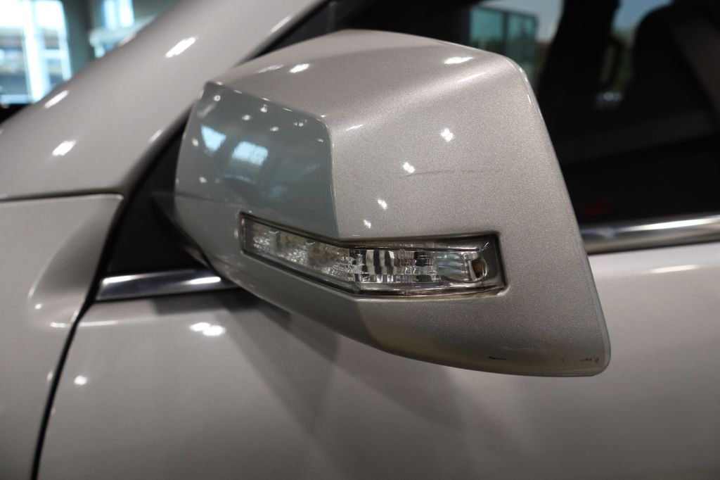 Photo 10 of this GMC ACADIA