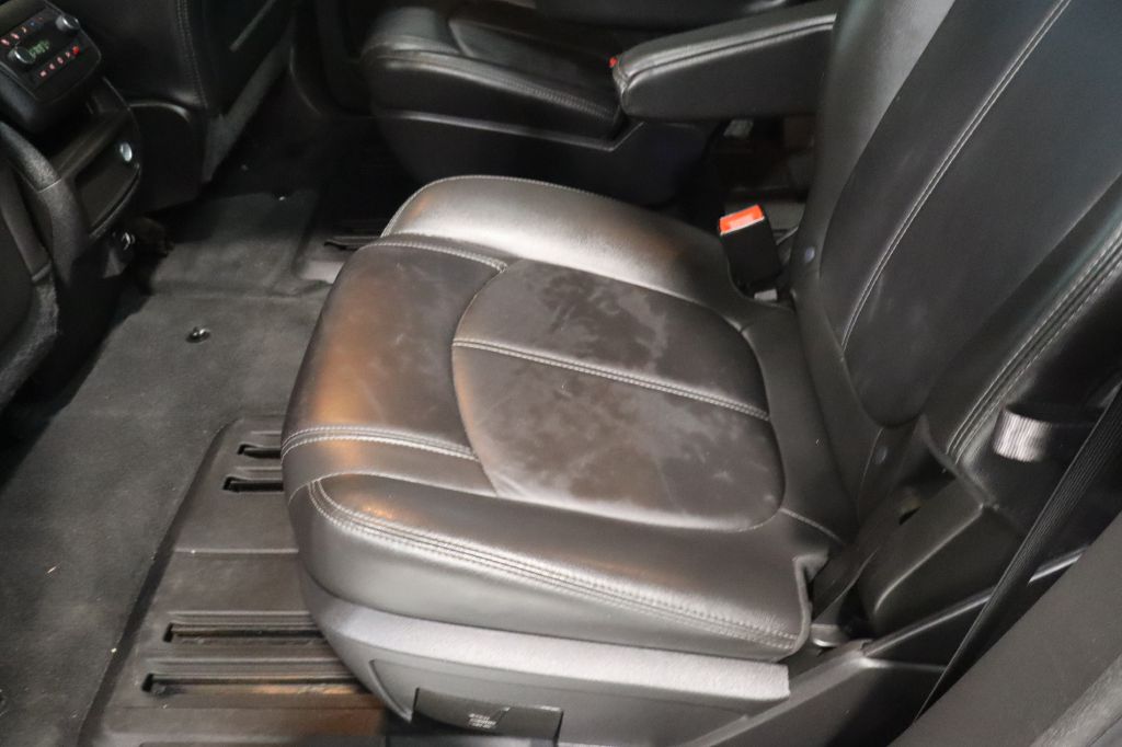 Photo 23 of this GMC ACADIA