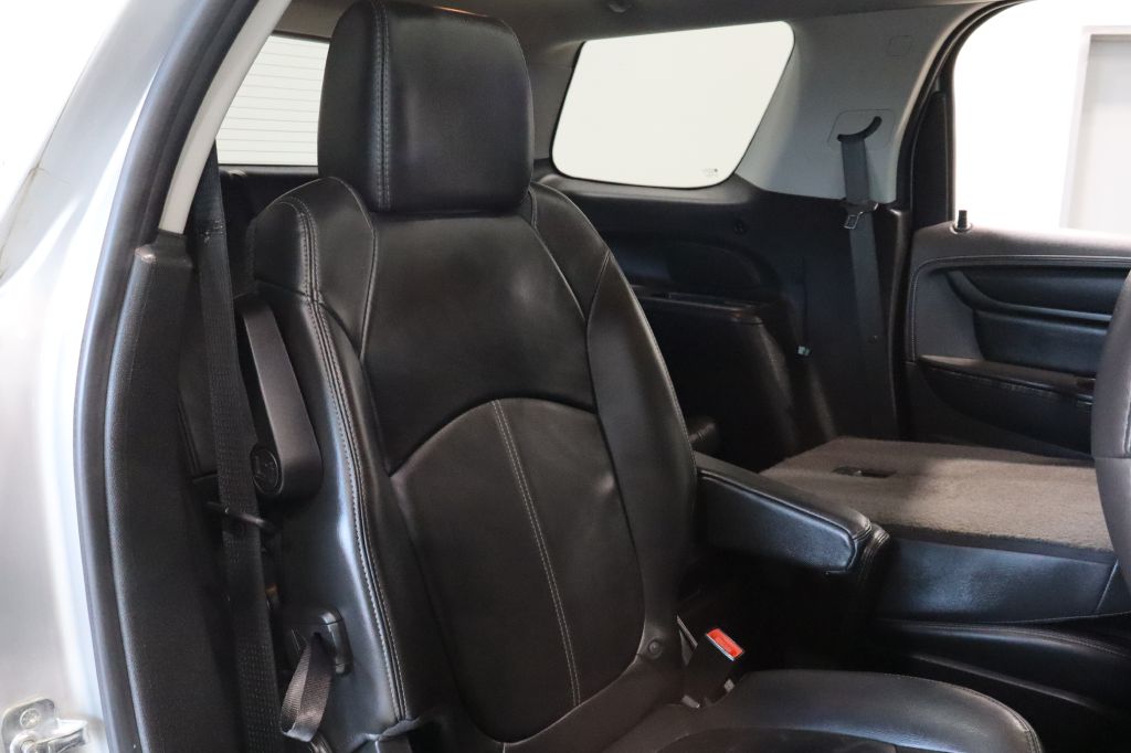 Photo 31 of this GMC ACADIA