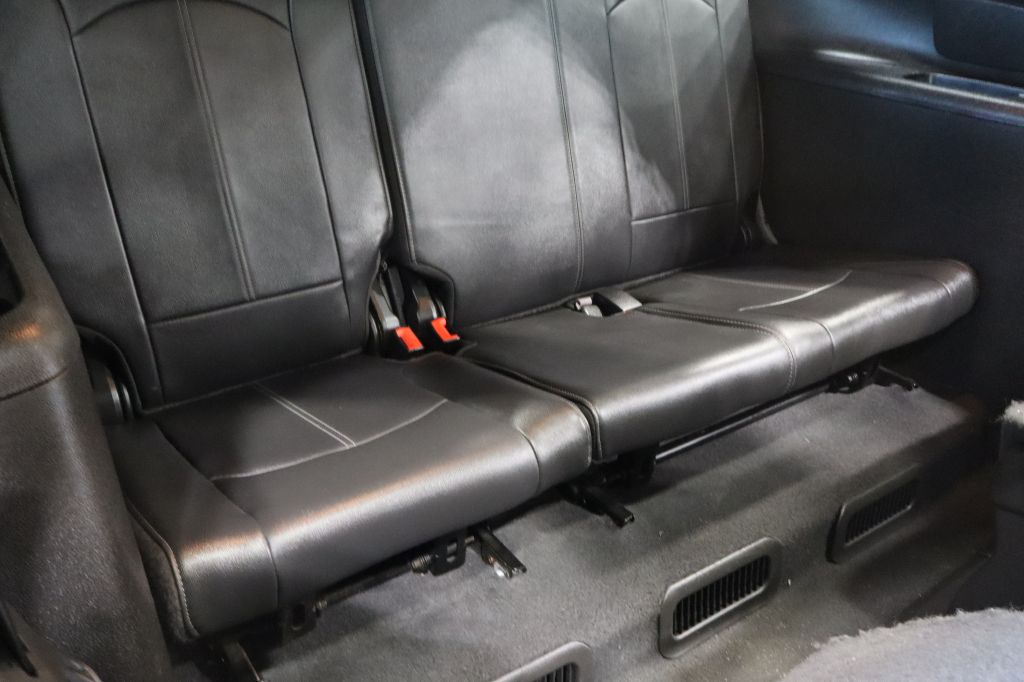 Photo 32 of this GMC ACADIA