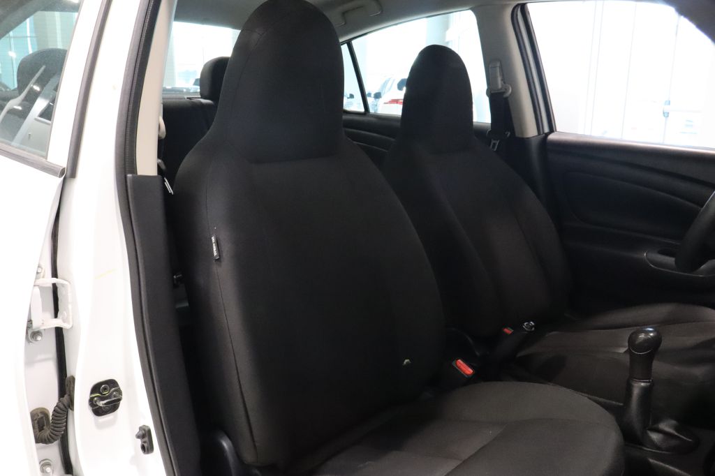 Photo 25 of this NISSAN VERSA