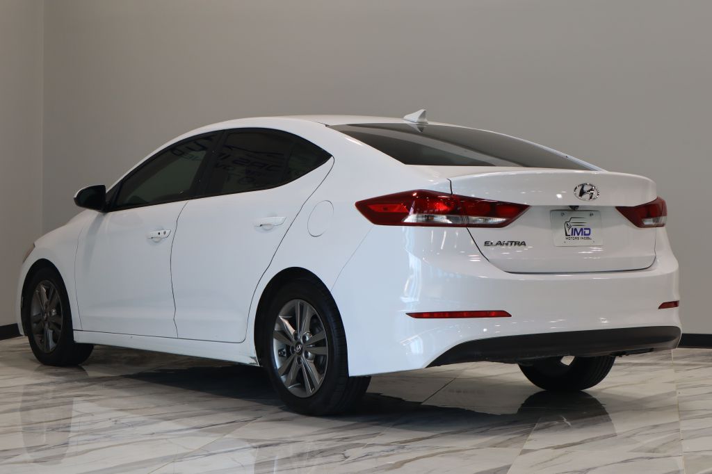 Photo 7 of this HYUNDAI ELANTRA