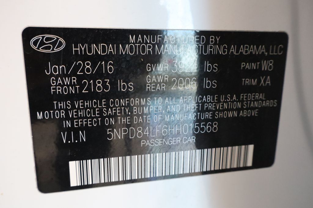 Photo 29 of this HYUNDAI ELANTRA