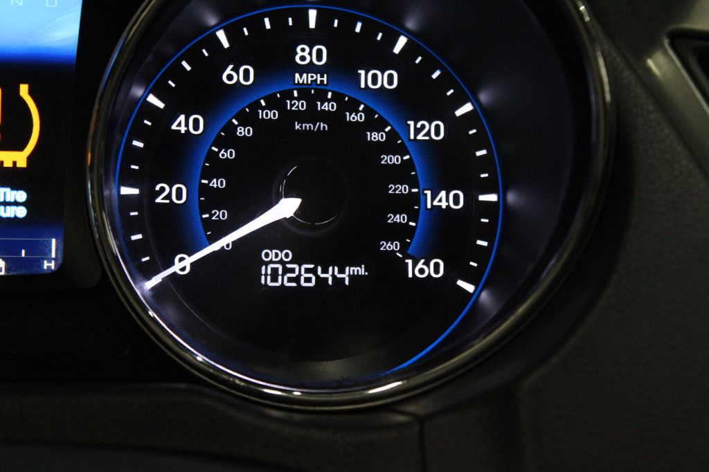 Photo 16 of this HYUNDAI SONATA
