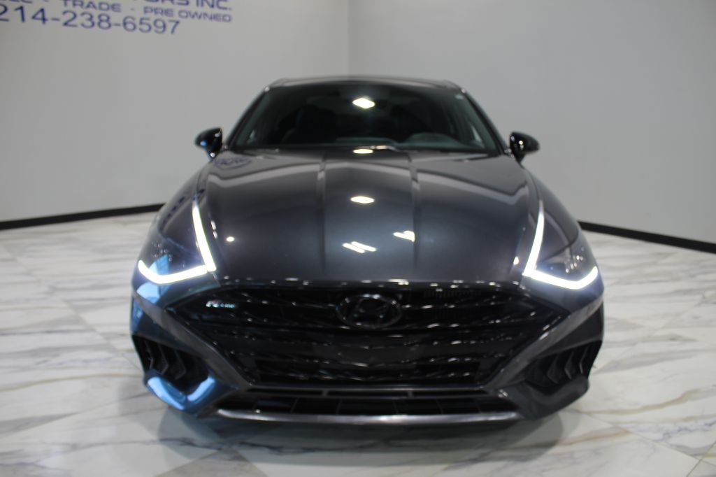 Photo 2 of this HYUNDAI SONATA